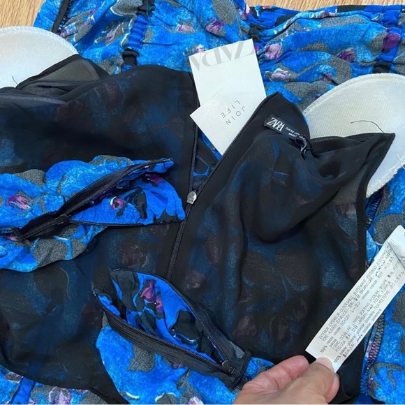 NWOT floral print ruched Zara mini dress. - Picture 9 of 9